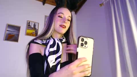 Becca Johnsoon online show from November 1, 1:21 am