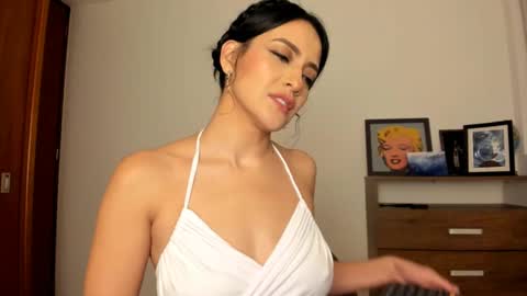 red_flower203 online show from December 21, 1:26 am