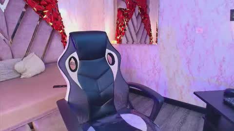 red_pandaa online show from March 5, 3:35 am