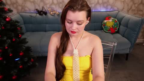 Lily online show from December 14, 8:03 pm