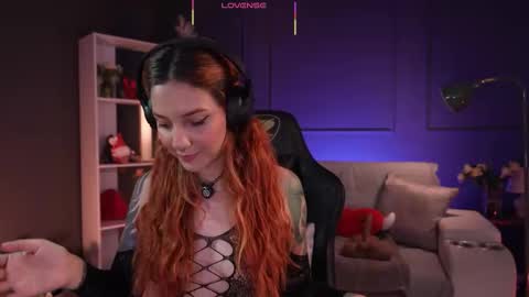 Red Jasmine online show from March 13, 11:39 pm