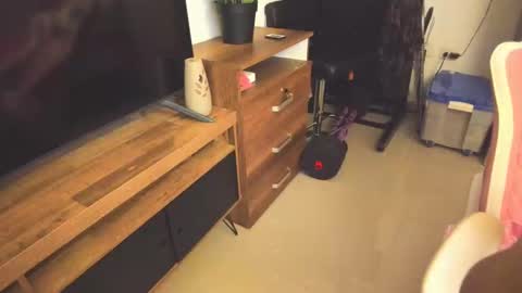 redski77 online show from November 2, 6:17 am