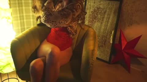 Red online show from April 11, 6:22 pm