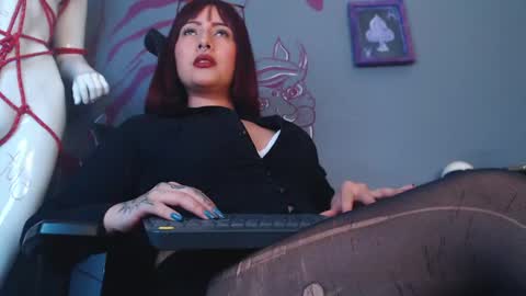 Regina online show from May 24, 2:10 am