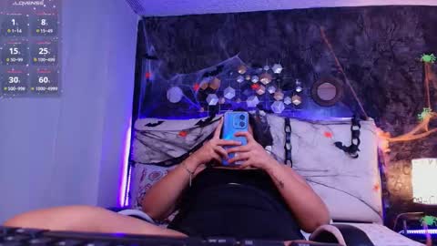 reina_loren online show from November 3, 4:05 am