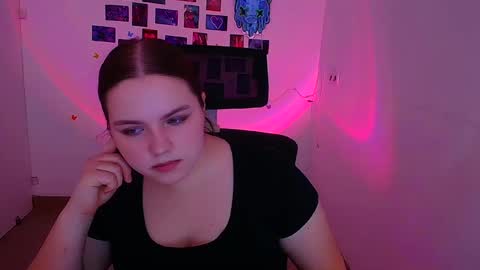 Reina online show from February 20, 1:34 pm