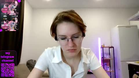 Claire online show from March 4, 6:14 pm