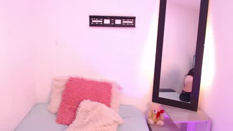 renataj online show from December 15, 11:15 am