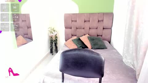      online show from December 4, 12:40 pm