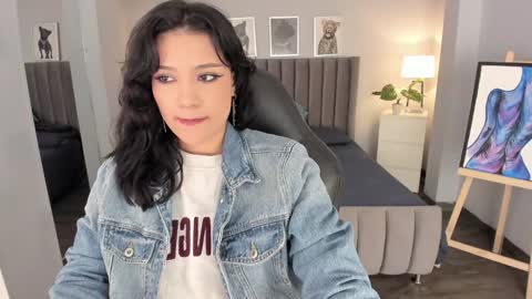 Renee Shelby online show from December 2, 11:05 pm