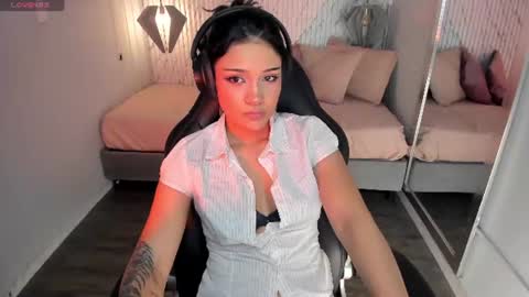 Renee Shelby online show from August 5, 9:21 pm