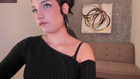 Renee Shelby online show from May 14, 8:58 pm