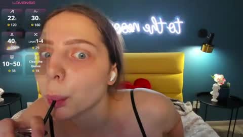 reneeblair online show from July 11, 2:33 am