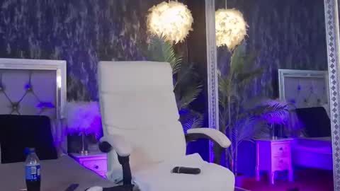 renesmesweet online show from March 9, 1:36 pm