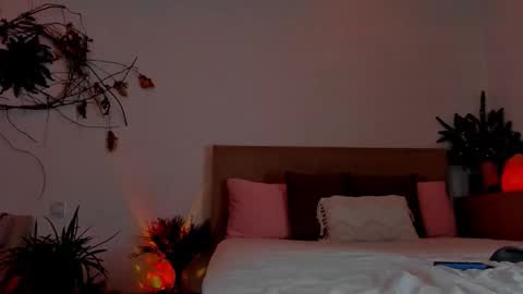 revealyourdarkdesires online show from December 13, 8:15 pm