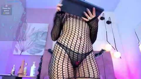 Reyna online show from December 19, 11:24 am