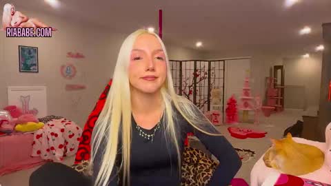 ria  online show from December 14, 4:18 am