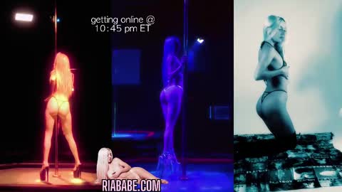 Snapshot of riababe chatting on September 10, 2:44 am ria  online show from September 10, 2:44 am
