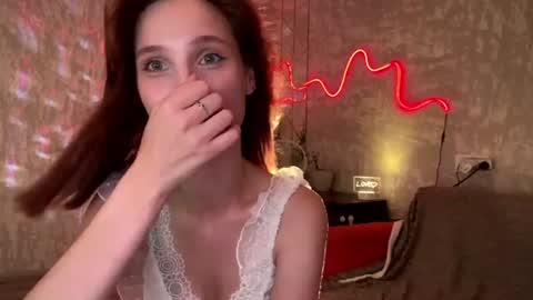 riana_razz online show from June 25, 8:18 am