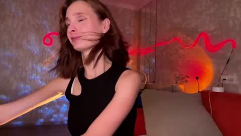 riana_razz online show from July 3, 1:50 pm