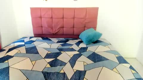 rihana_hot22 online show from February 4, 7:44 pm