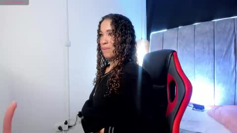 Rihanna  online show from March 4, 3:33 am