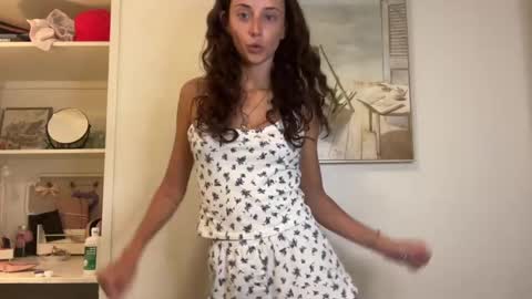 Riley online show from October 8, 5:06 pm