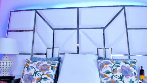 Riley online show from February 14, 11:31 am