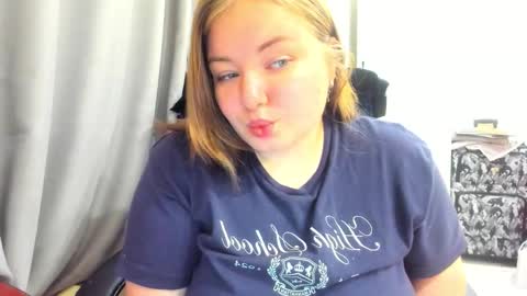 rina16 online show from November 5, 11:37 am