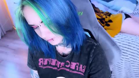   DianaBrite            fansl y online show from September 30, 1:28 pm