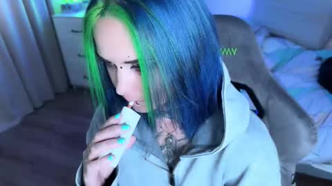   DianaBrite            fansl y online show from September 15, 2:36 pm