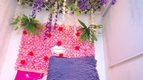 Risitos De Oro online show from May 16, 9:47 pm