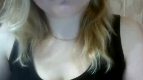 RiveraMaureen online show from March 4, 9:43 pm