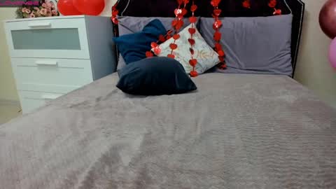 Snapshot of robertamorelly chatting on February 12, 5:26 am Betty online show from February 12, 5:26 am