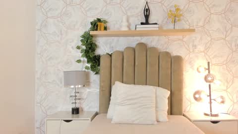   online show from January 25, 11:46 am