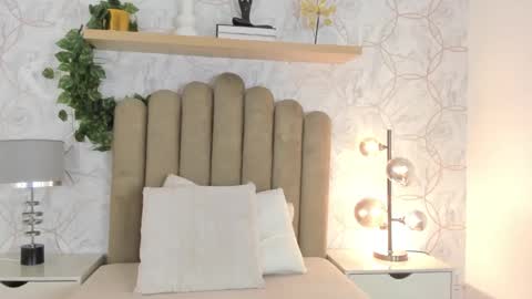   online show from January 12, 11:39 am