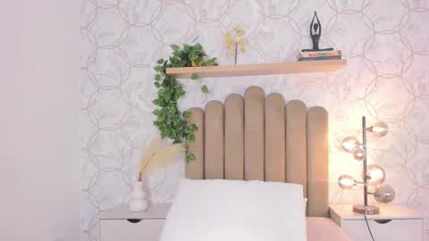   online show from December 2, 12:18 pm