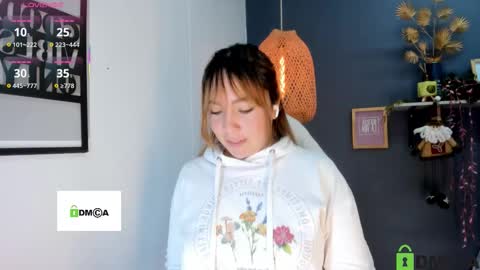 romi online show from December 5, 7:59 pm