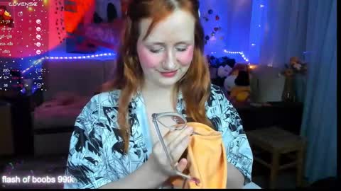 Snapshot of roniya_v chatting on December 25, 3:49 pm Spicy lady Kristy online show from December 25, 3:49 pm