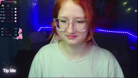 Snapshot of roniya_v chatting on December 2, 3:12 pm Spicy lady Kristy online show from December 2, 3:12 pm