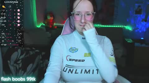 Snapshot of roniya_v chatting on January 7, 12:20 pm Spicy lady Kristy online show from January 7, 12:20 pm