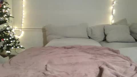 Rosalina online show from December 21, 7:34 am