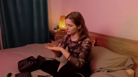 Kylie online show from July 9, 7:16 pm