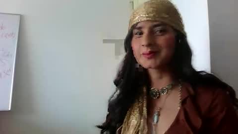 rosasvioletas online show from November 3, 7:40 pm