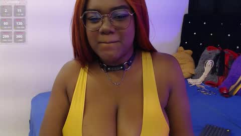 Snapshot of rosebeckers7 chatting on October 16, 4:26 am Your girl Rose  6k of followers online show from October 16, 4:26 am