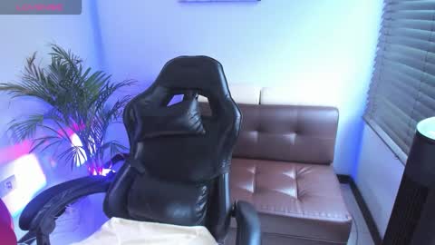 rose online show from November 10, 8:37 pm