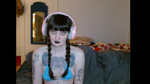 Rose Frostpond online show from March 10, 10:39 am