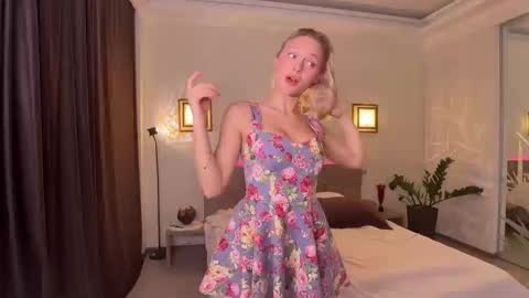 Roselyn  online show from February 11, 4:08 pm