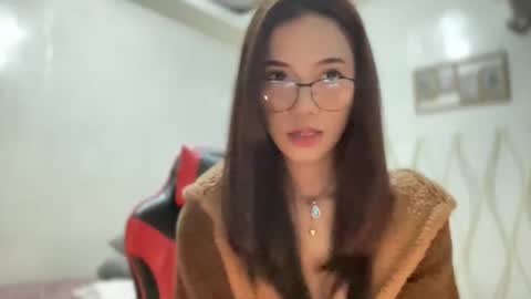 rosemae07 online show from March 27, 6:19 pm