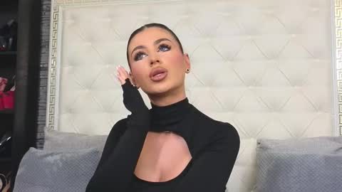 Gabriela online show from November 26, 8:26 am